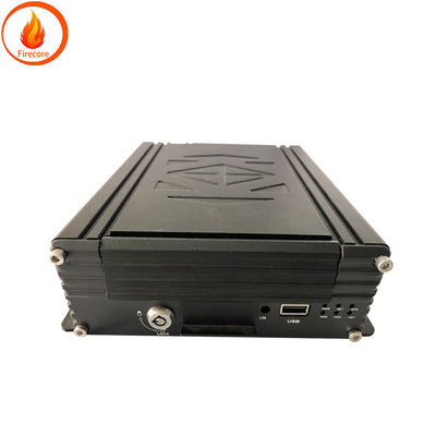 Enregistreur de DVR CAR monté Disque dur de surveillance de système de DVR à quatre canaux