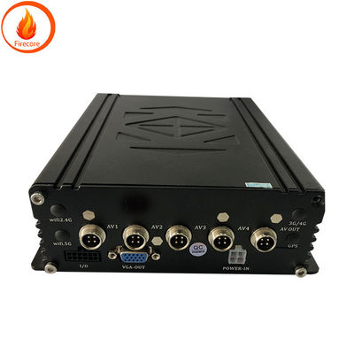 Enregistreur de DVR CAR monté Disque dur de surveillance de système de DVR à quatre canaux