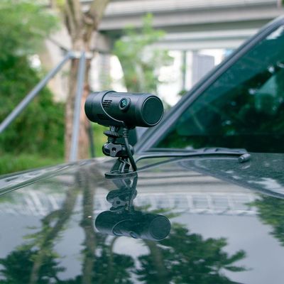 Moniteur à distance 2MP 4G WIFI Mini Caméra à tableau de bord double DVR pour moto avec GPS ADAS DMS BSD
